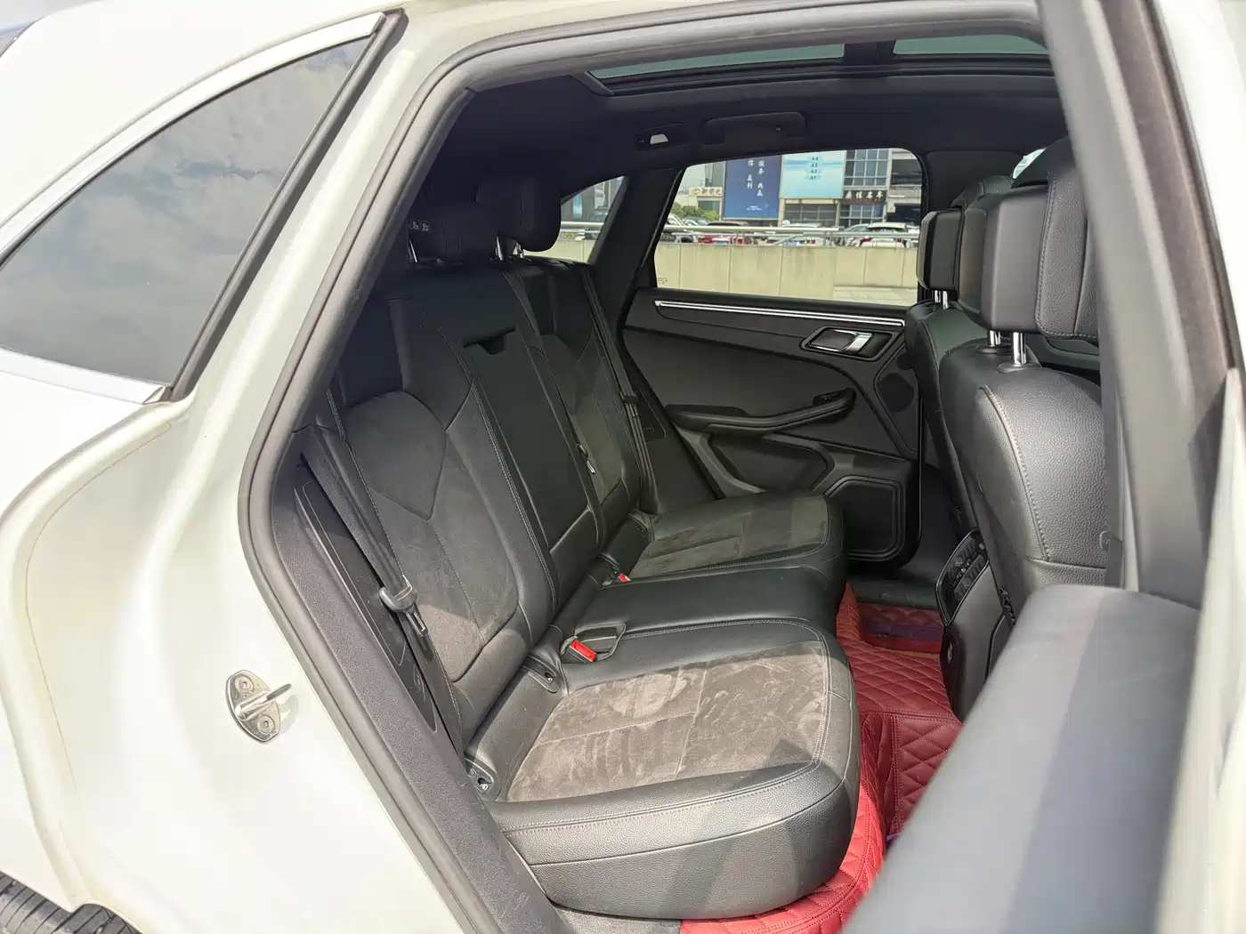 Porsche Macan 2018 Macan 2.0T фото 12