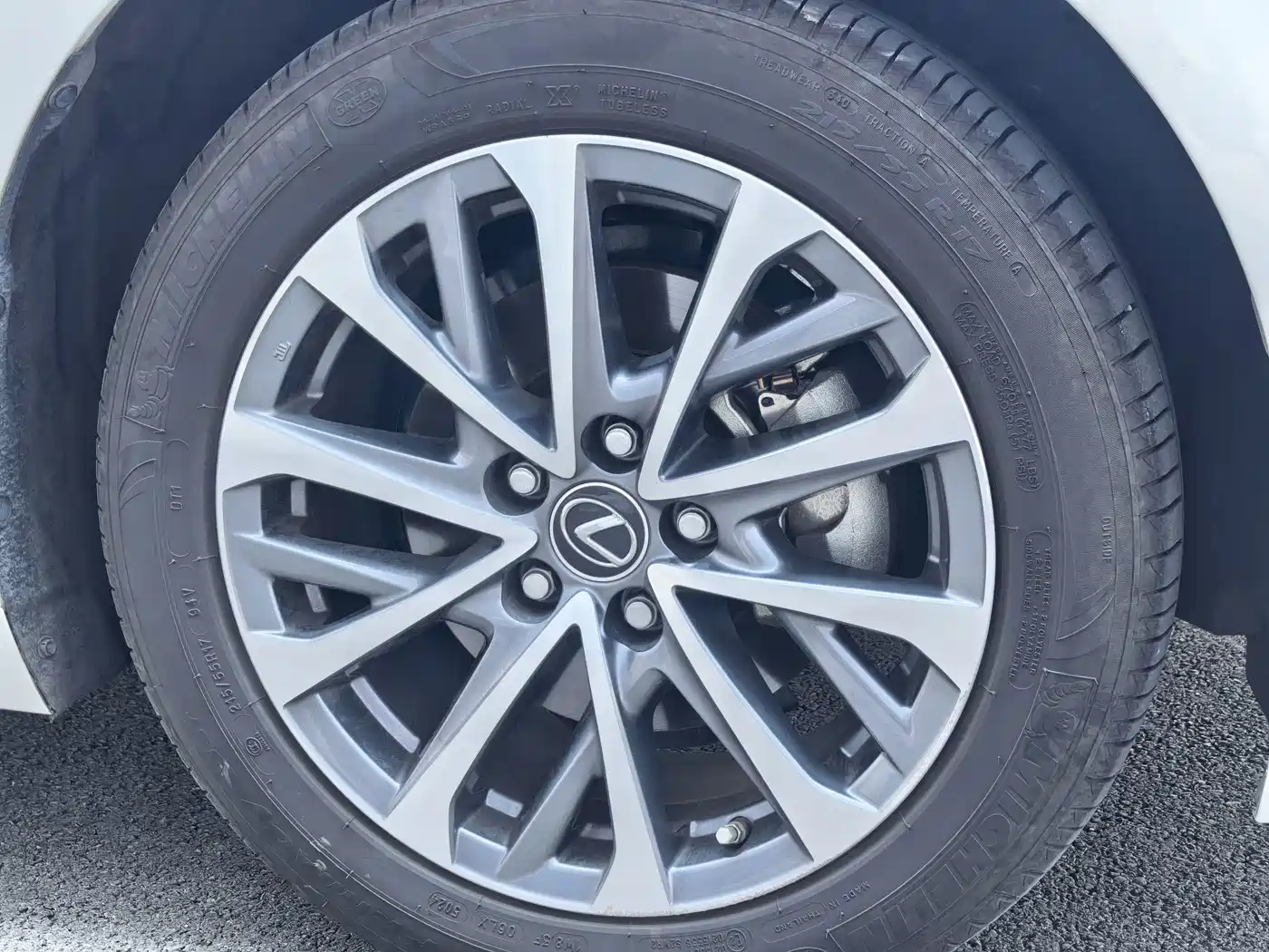 Lexus ES 2025 2025 300h Ultimate Edition