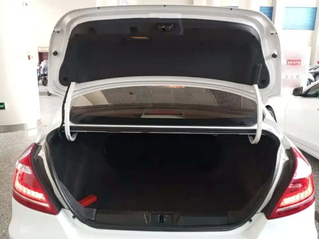Photo 19 - Geely Emgrand