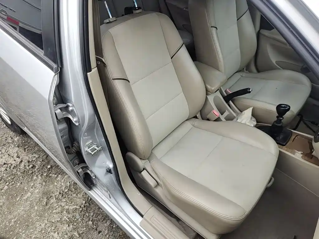 Фото 25 - Buick Excelle