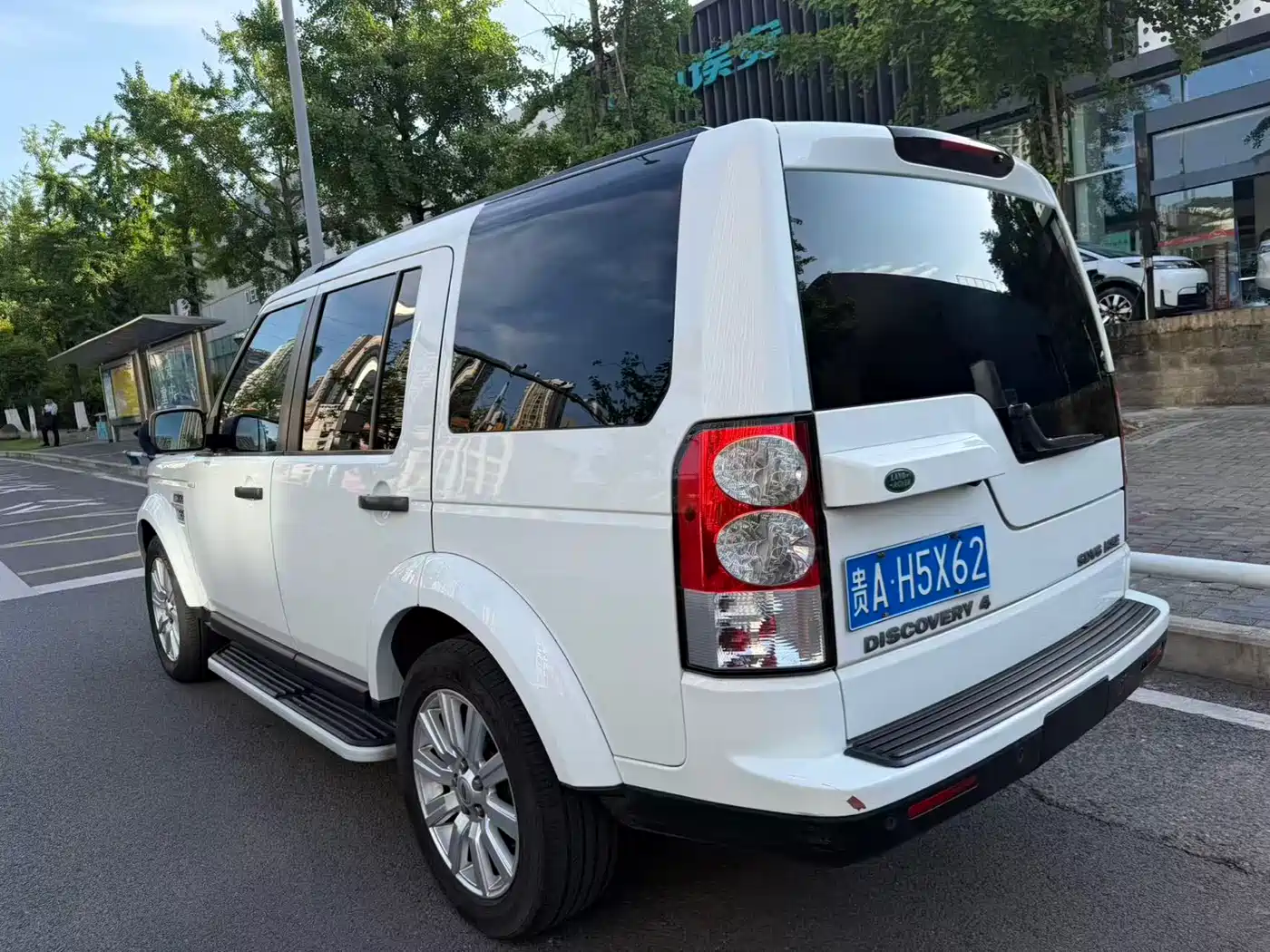 Land Rover Discovery 2012 3.0 SDV6 HSE Diesel фото 6