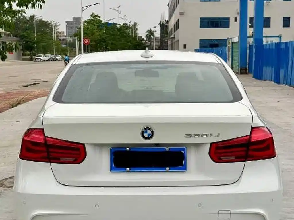 Фото 2 - BMW 3 Series