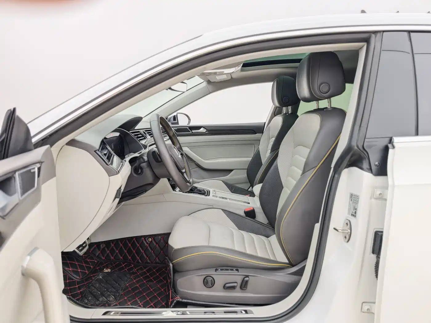 Volkswagen FAW-Volkswagen CC 2019 380TSI Glamour Edition China V фото 8
