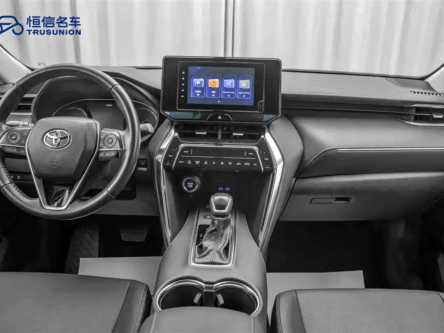 Toyota Venza 2022 2.0L CVT 2WD Luxury фото 13