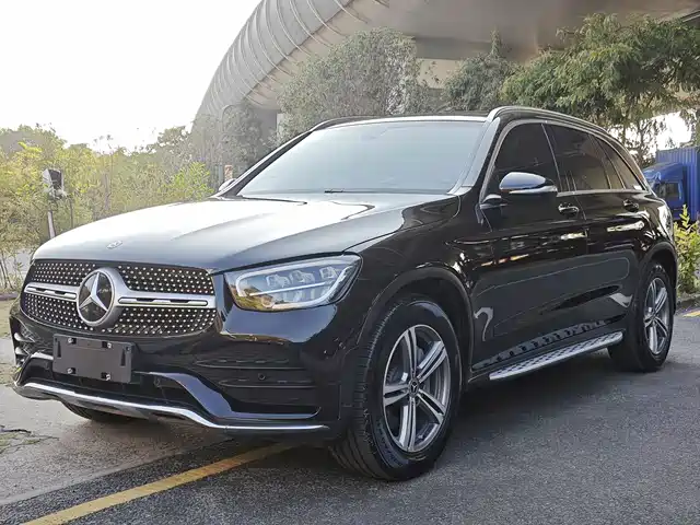 MERCEDES-BENZ GLC
