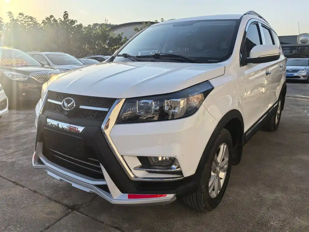 BAIC Huansu S3 2017 2016 S3L 1.5L Manual Premium
