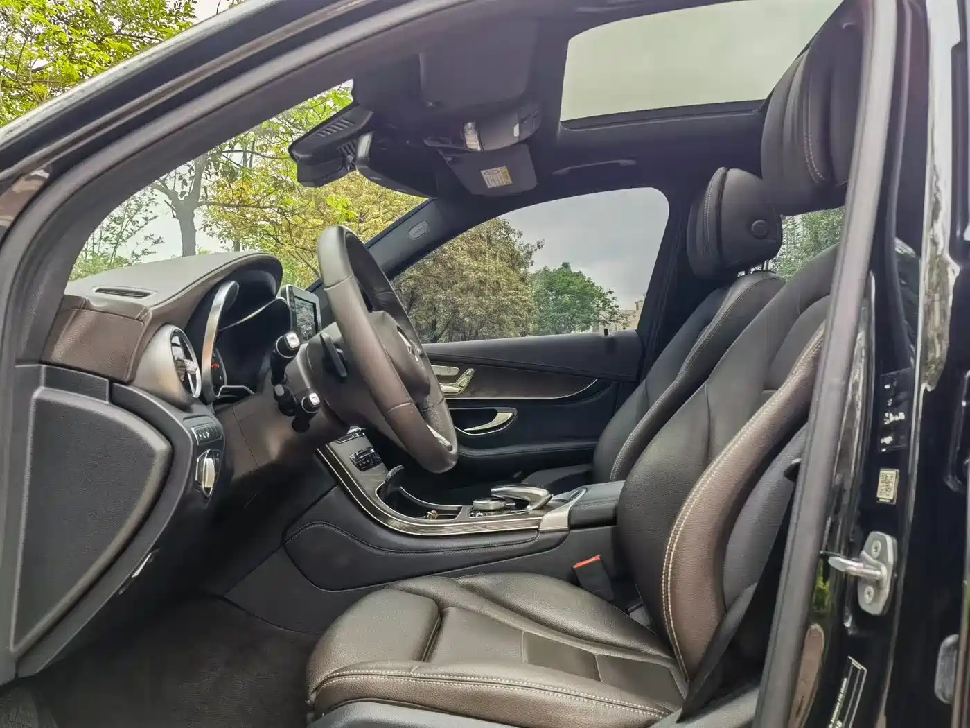Mercedes-Benz GLC 2018 GLC 300 4MATIC Dynamic фото 7