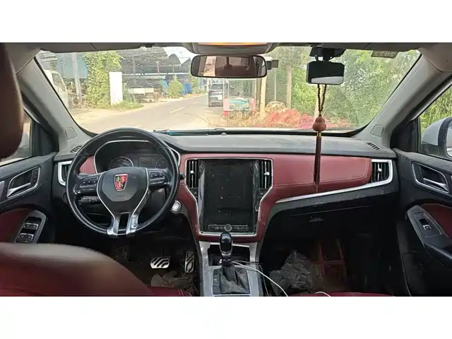Roewe RX5 2016 20T 2WD Automatic Internet Smart Edition — фото 5