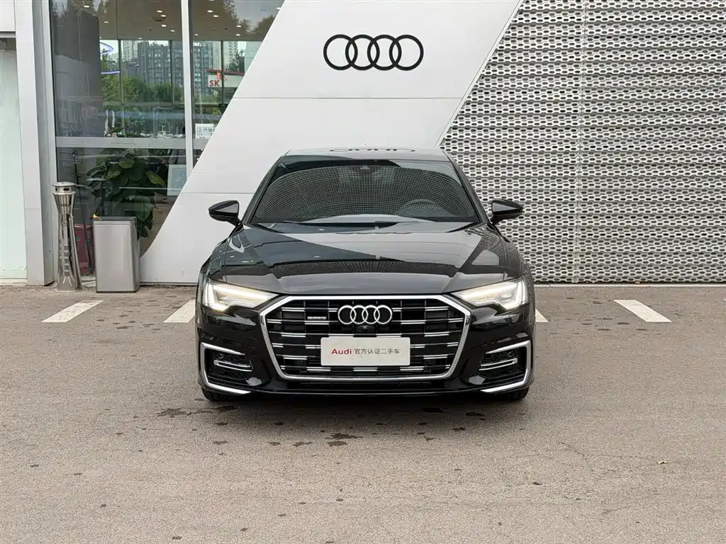 Фото 2 - Audi A6L