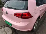 صورة 8 - Volkswagen Golf