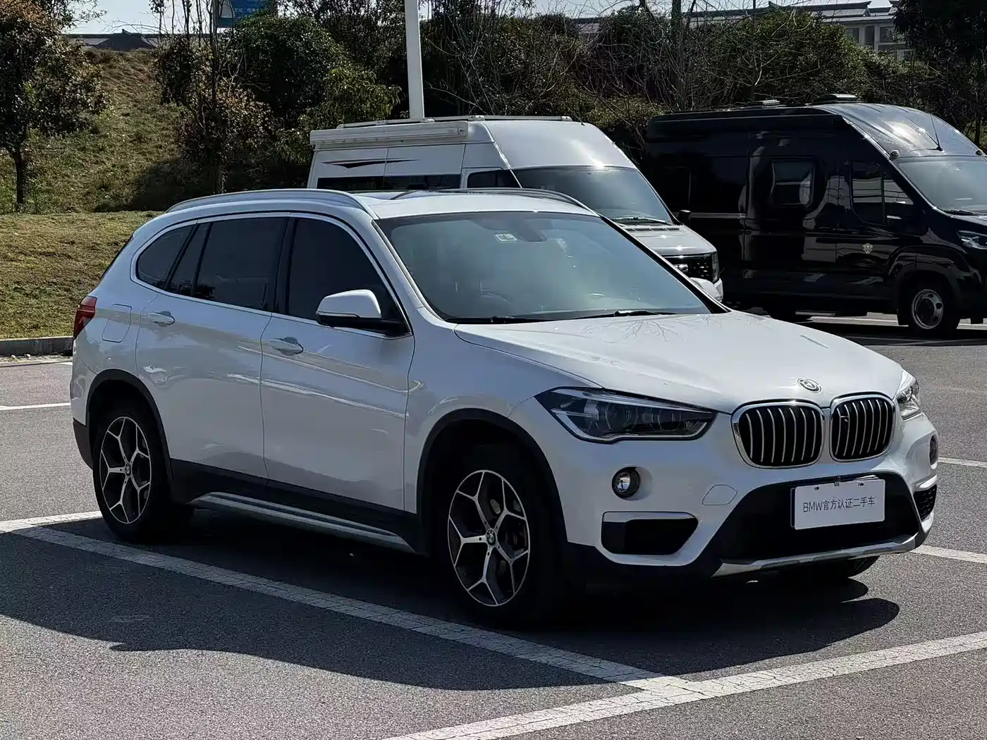 BMW X1 2019 sDrive18Li Premium Model фото 3