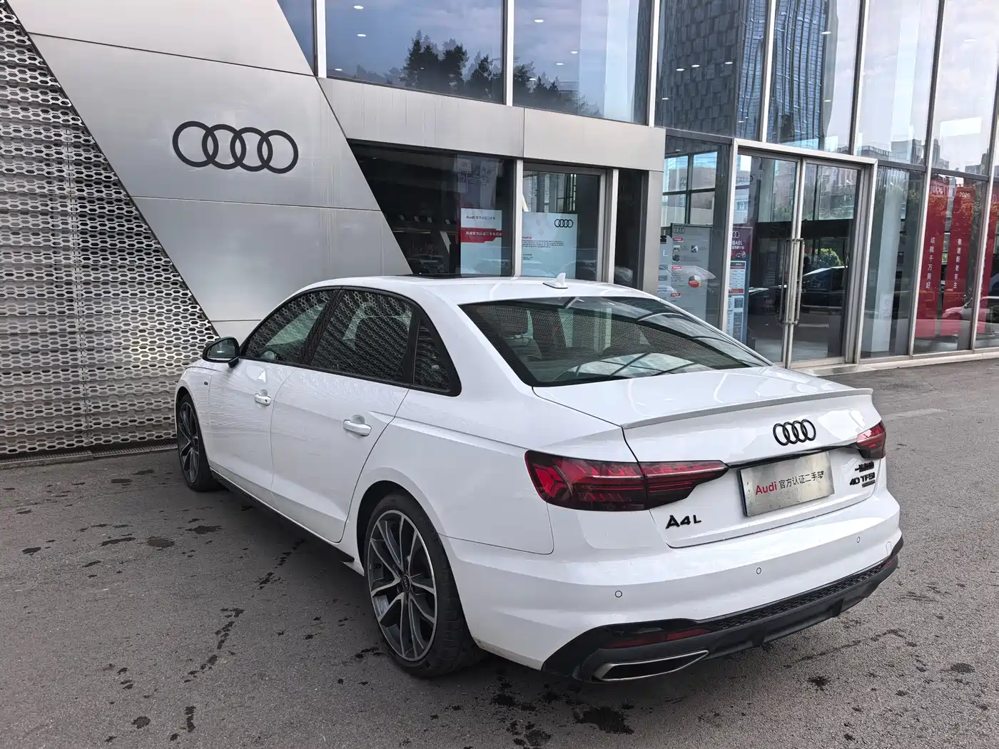 Audi A4L 2023 40 TFSI quattro Luxury Sport фото 10