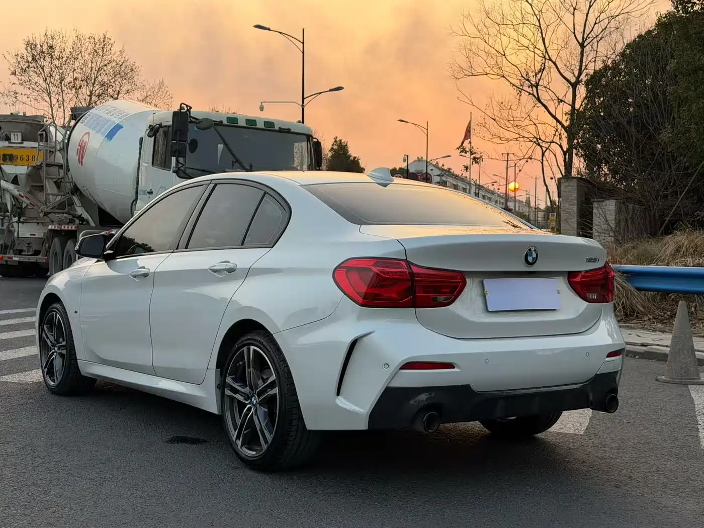BMW 1 Series 2021 Facelift 125i M Sport Shadow Edition фото 5