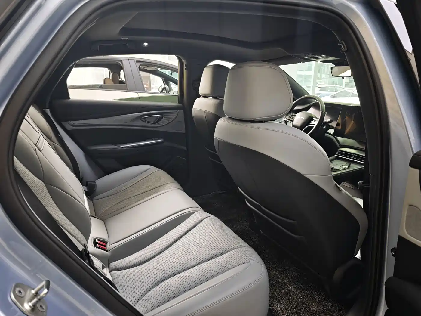 BYD Seal 2024 2024 Glory Edition DM-i 1.5L 121km Luxury