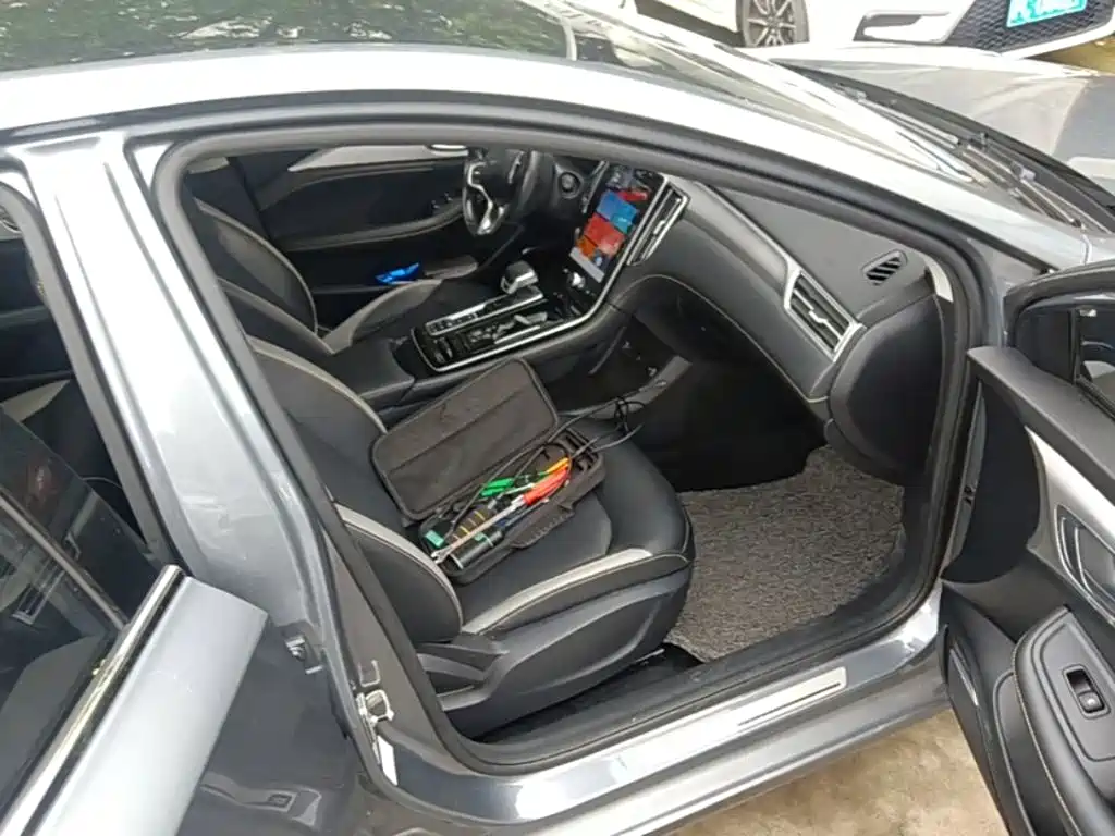 Roewe i6 MAX EV 2021 2020 Model 1.5T PHEV Cool Panoramic Sunroof Edition