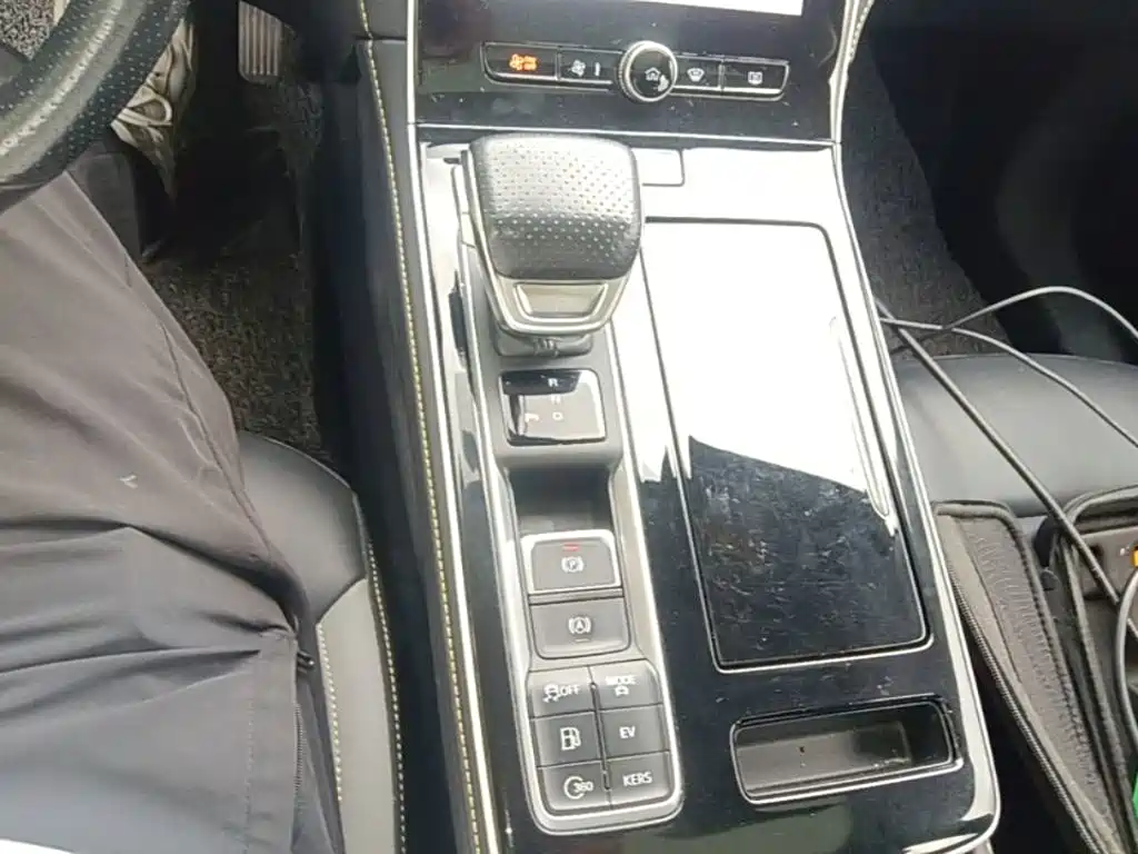 Roewe i6 MAX EV 2021 2020 Model 1.5T PHEV Cool Panoramic Sunroof Edition