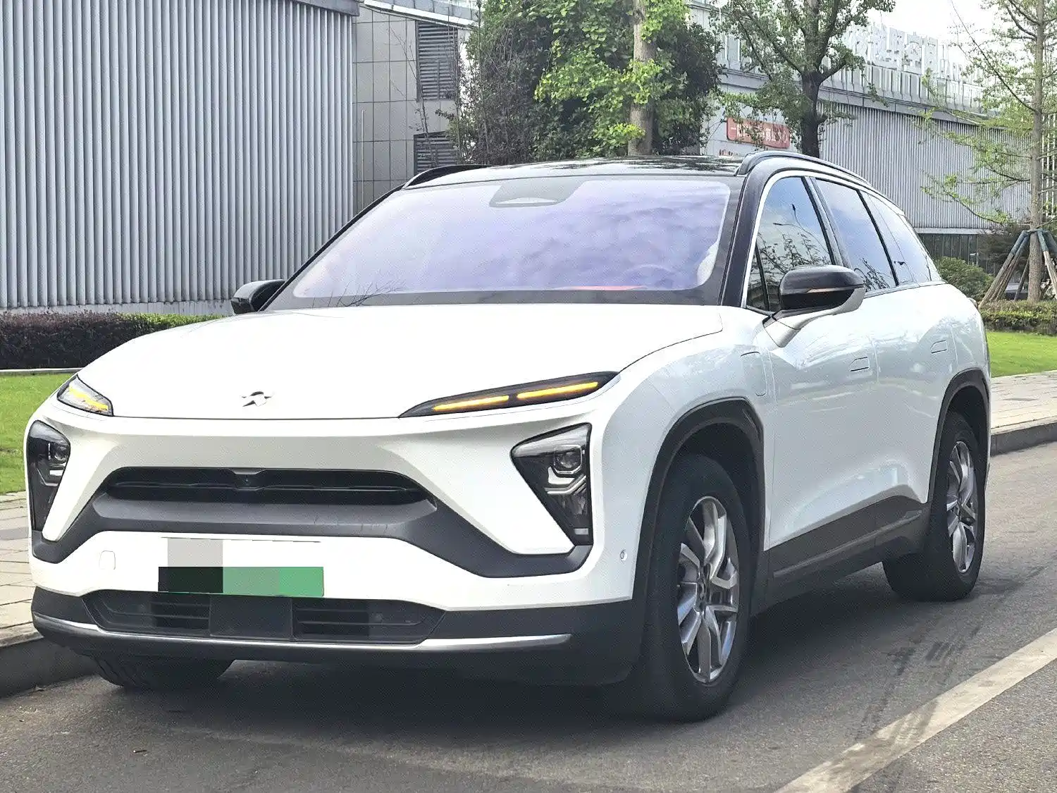 Фото 1 - NIO ES6