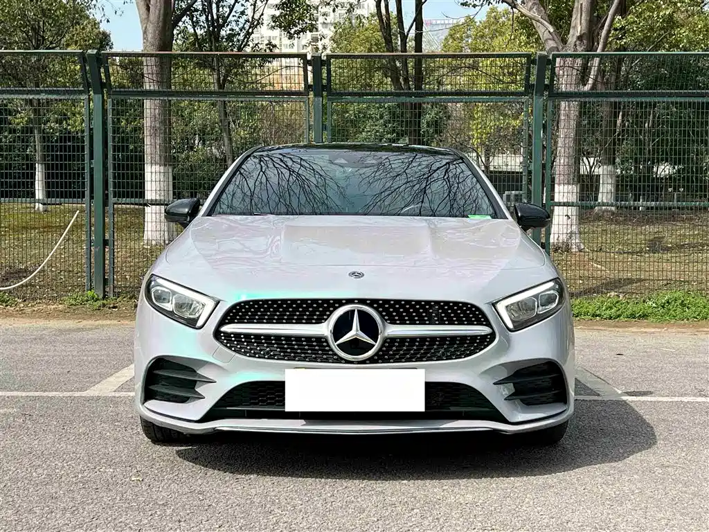 Mercedes-Benz A-Class 2019 A 200 L Sport Sedane Pioneer Special Edition фото 9