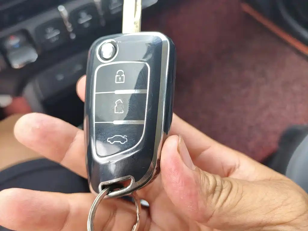 Dongfeng Aeolus Dongfeng Fengshen AX4 2017 2017 1.6L DCT Trendy