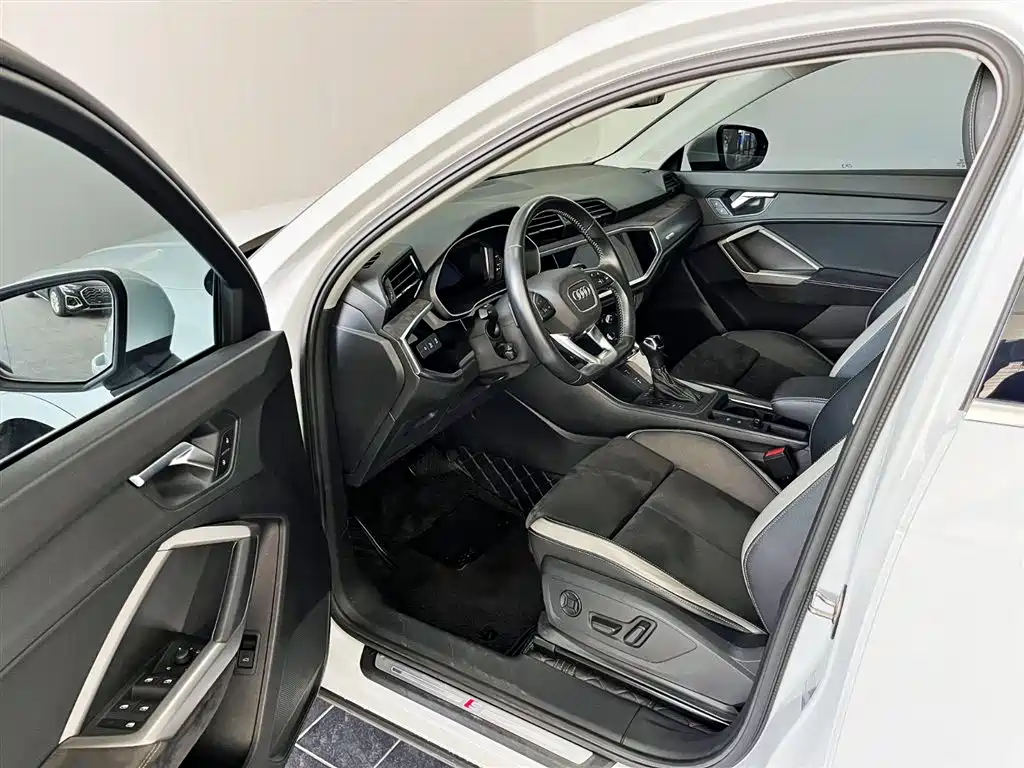 Audi Q3 2021 35 TFSI Fashion Sport фото 7