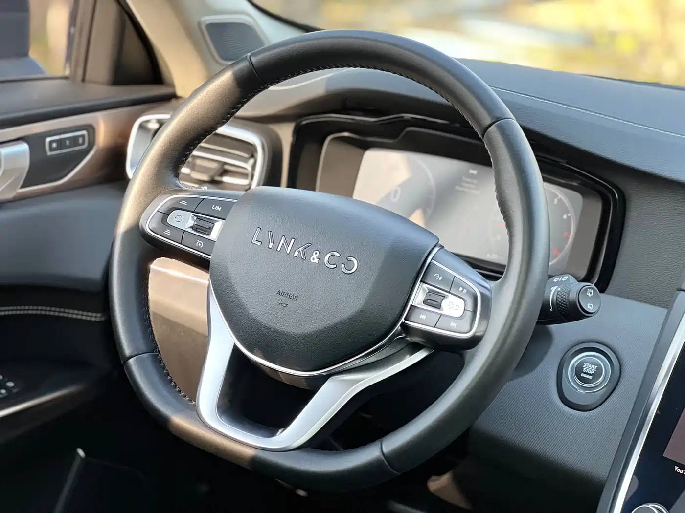Lynk & Co 01 2019 2.0T 2WD Type Pro Version China V фото 11