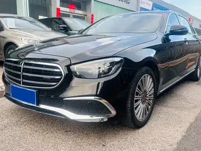 Mercedes-Benz E