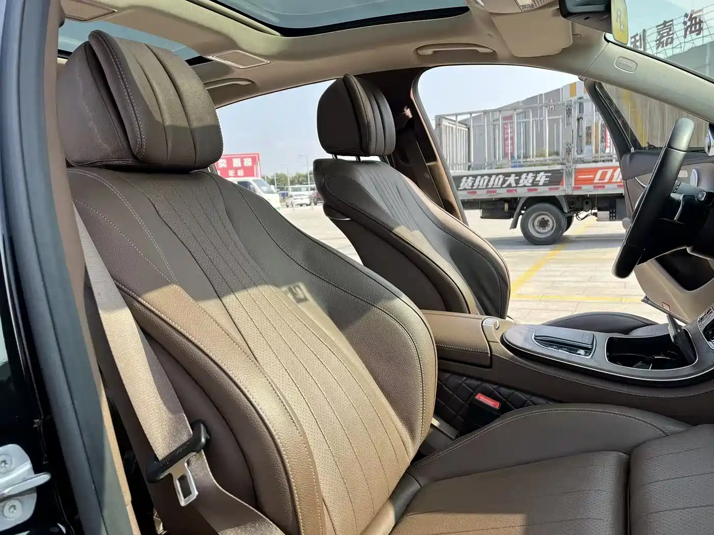 Mercedes-Benz E-Class 2022 Second Facelift E 300 L Luxury фото 31