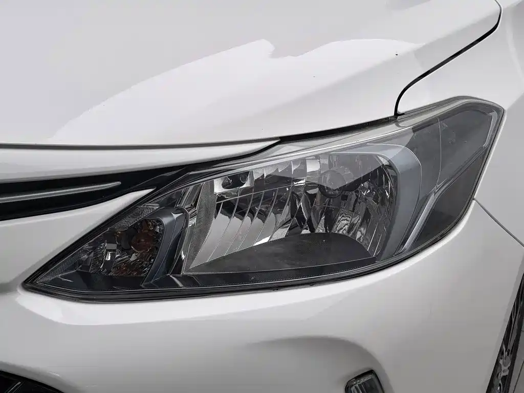 Фото 7 - Toyota Vios FS