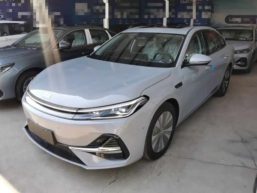Geely Galaxy A7 2025 EM-i 150km Explorer+ Edition