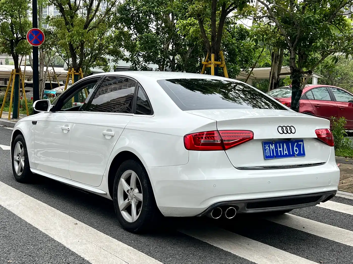 Audi A4L 2013 35 TFSI Automatic Standard фото 7