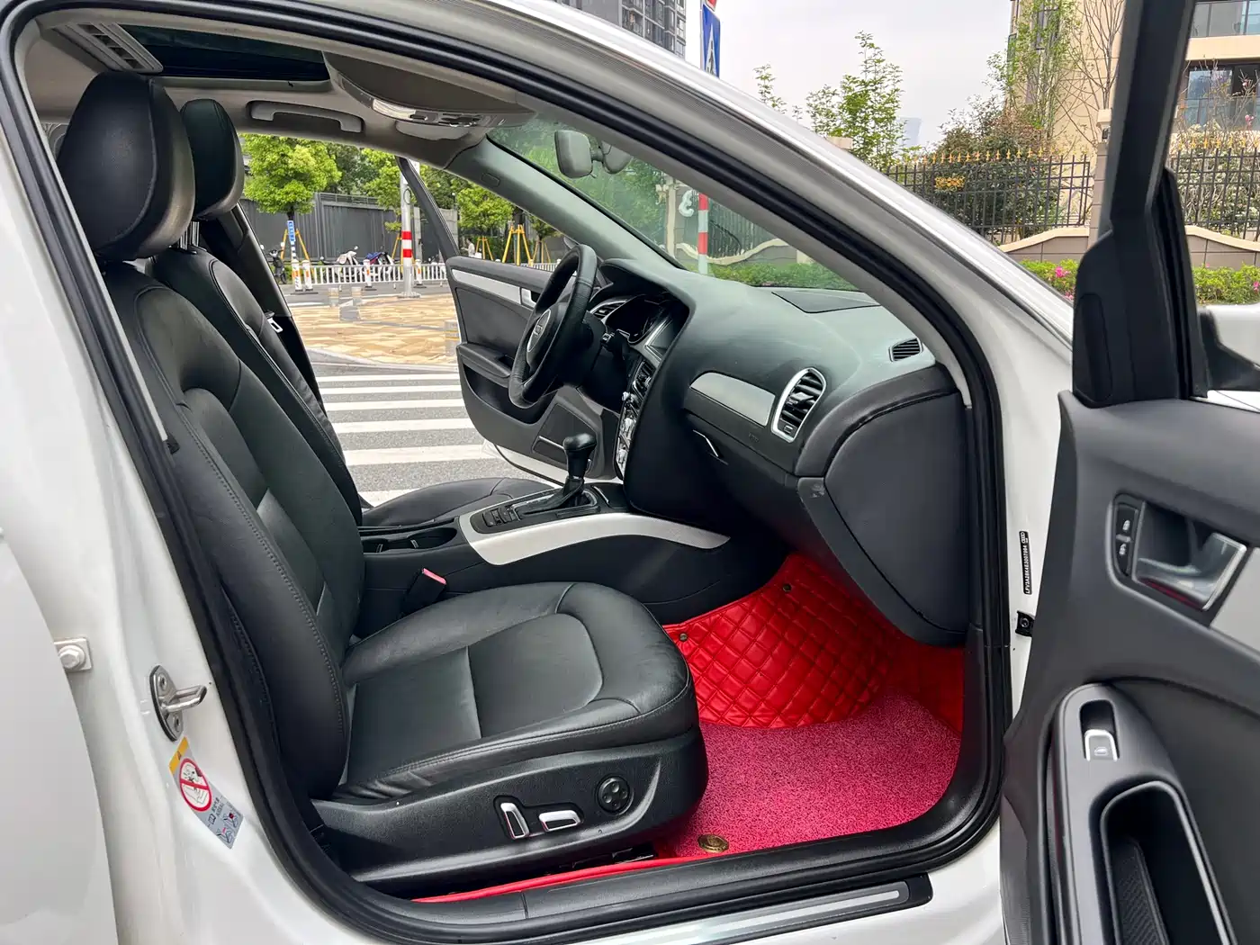 Audi A4L 2013 35 TFSI Automatic Standard фото 13
