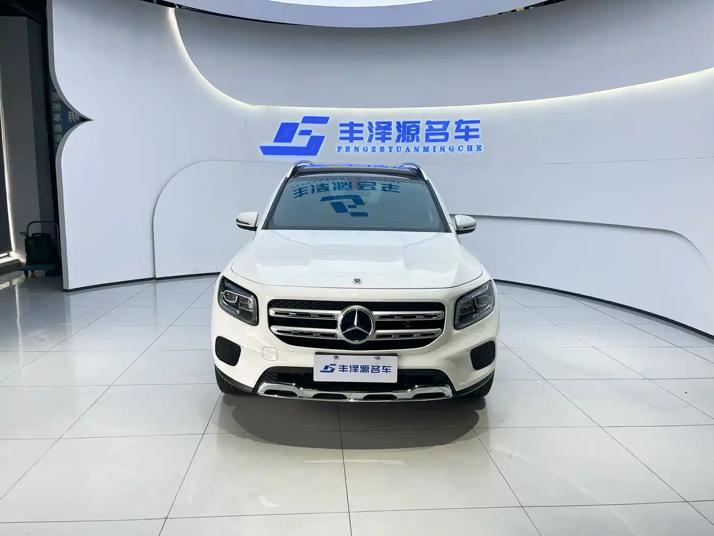 Mercedes-Benz GLB 2022 Facelift II GLB 200 Dynamic фото 2