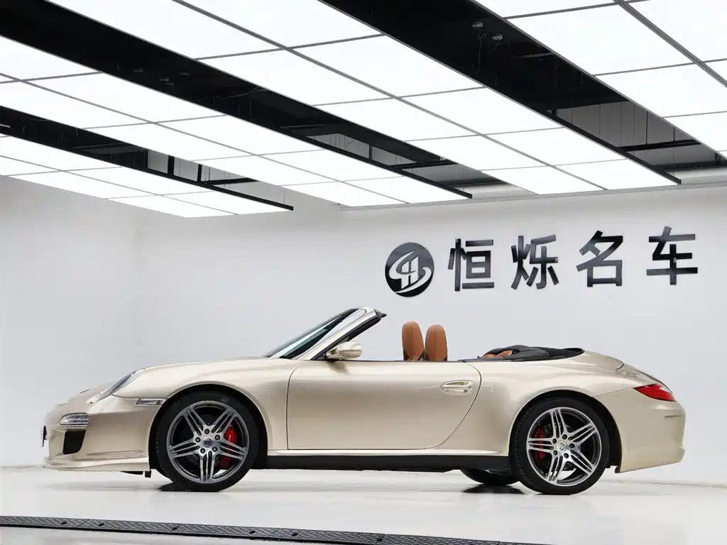Photo 29 - Porsche 911