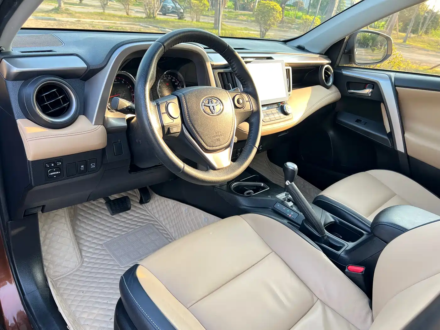 Toyota RAV4 Rongfang 2016 2.0L CVT 2WD Smart (China V) фото 11