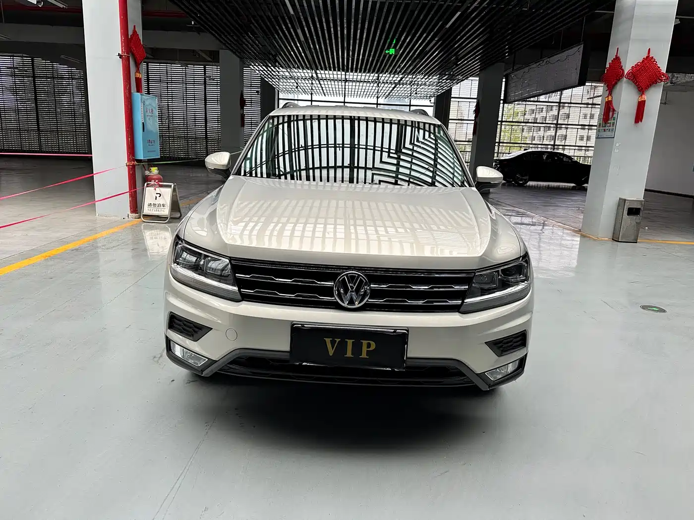 Volkswagen Tiguan L 2018 330TSI Automatic 2WD Trend Edition фото 2