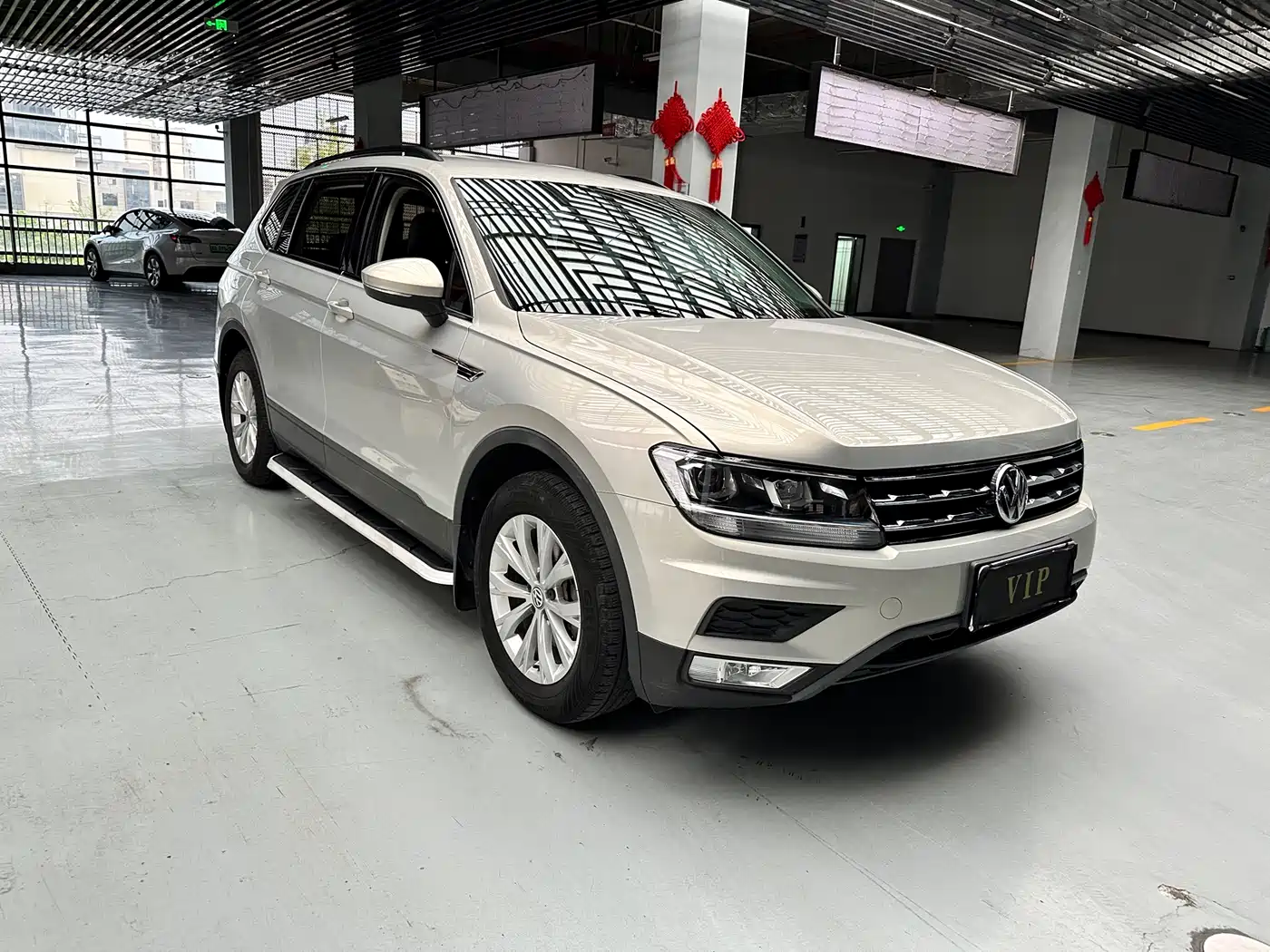 Volkswagen Tiguan L 2018 330TSI Automatic 2WD Trend Edition фото 3