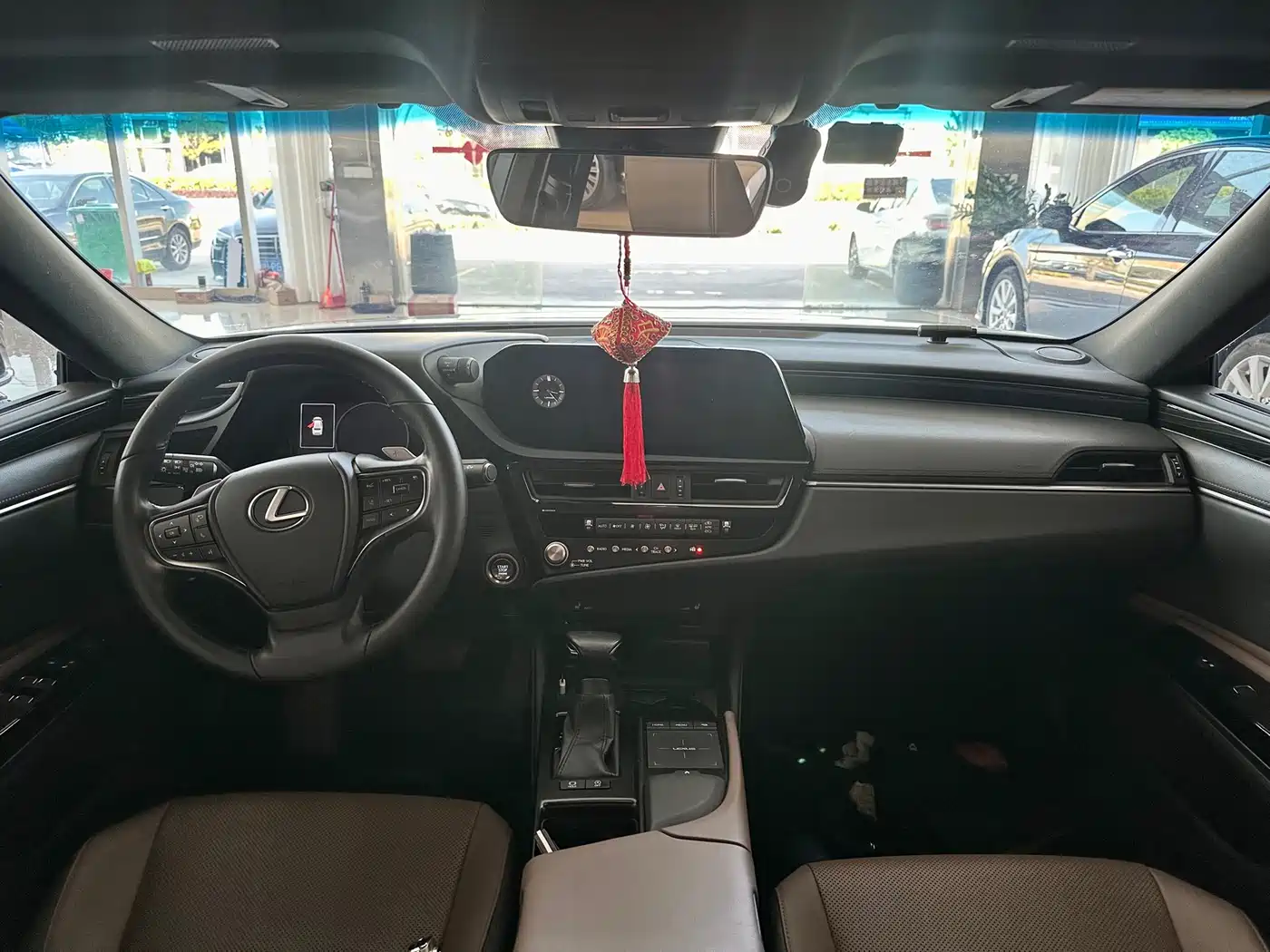 Lexus ES 2021 200 Excellence Edition фото 7