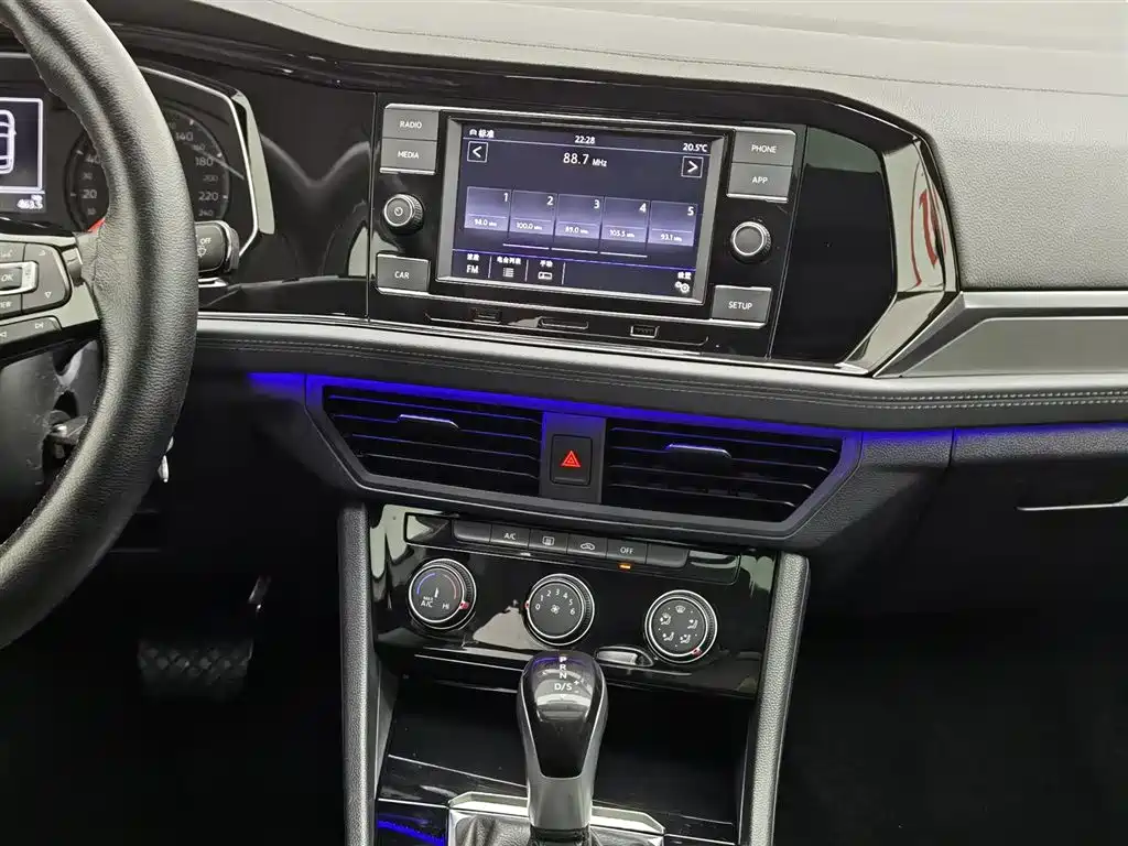 Volkswagen Sagitar 2019 200TSI DSG Comfort Edition China VI фото 12
