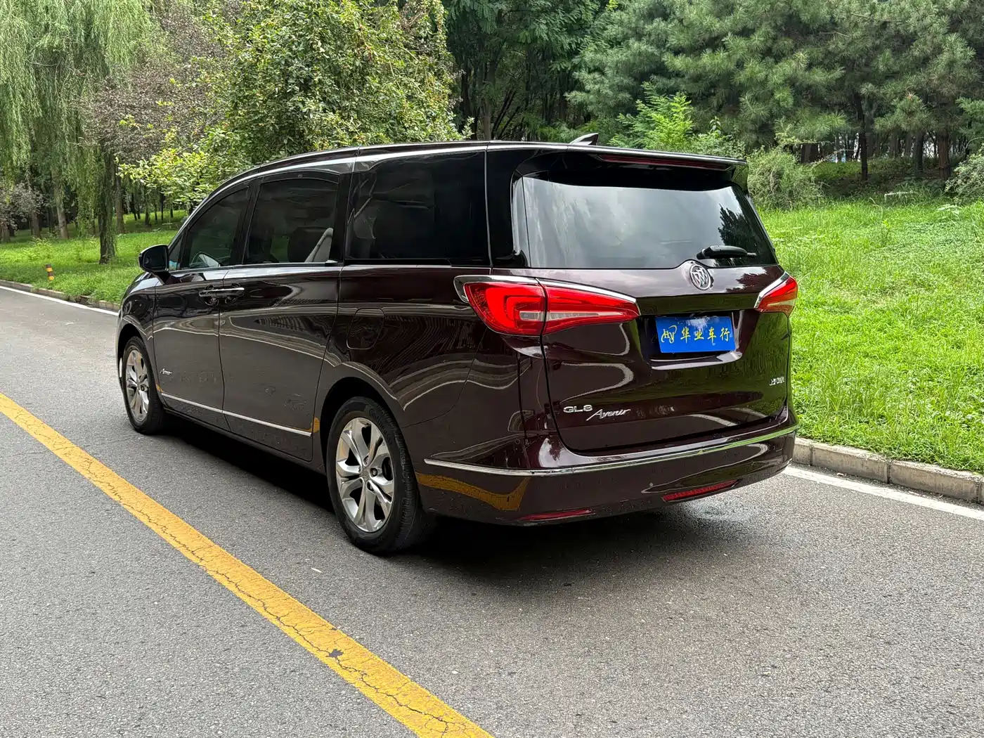 Фото 16 - Buick GL8