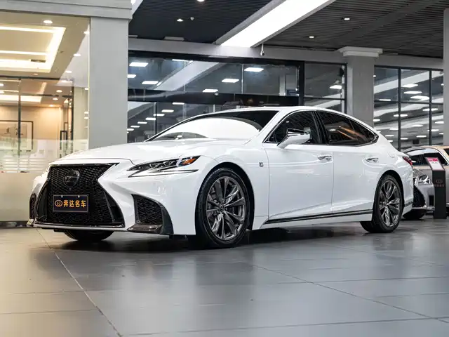 Lexus LS 2018 500h F SPORT China VI — фото 1