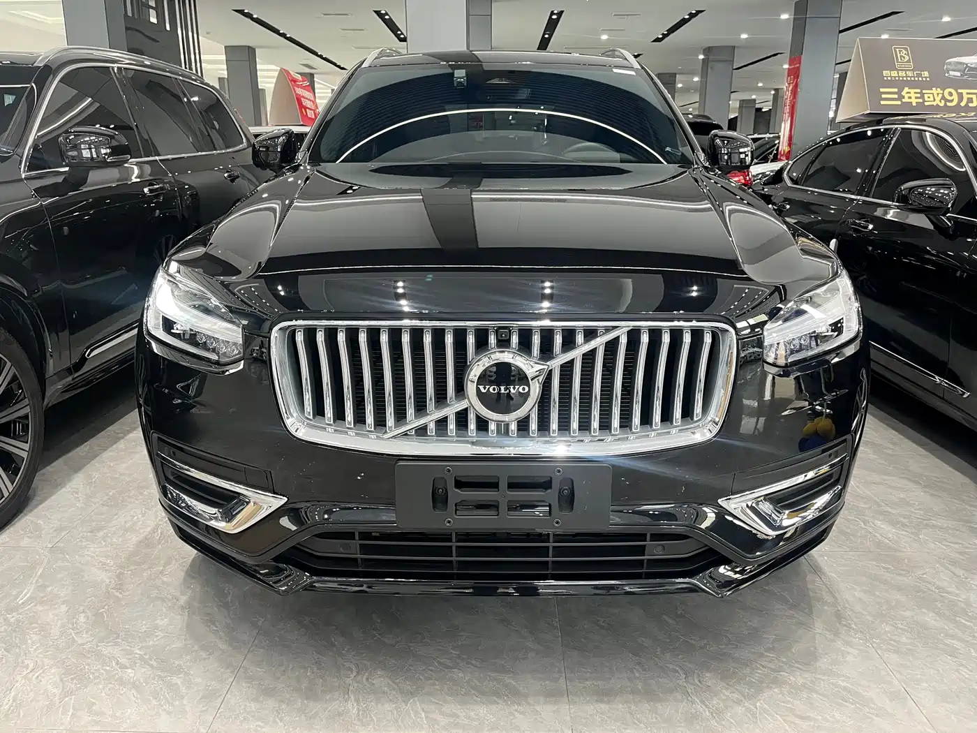 VOLVO XC90