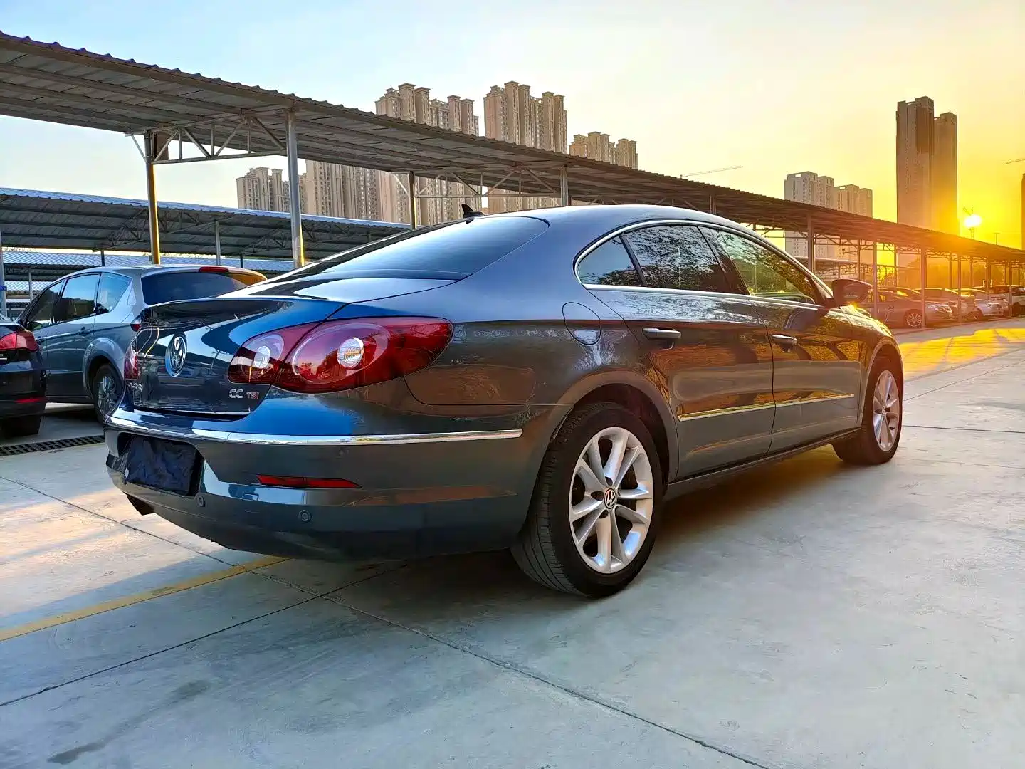 Photo 9 - Volkswagen CC