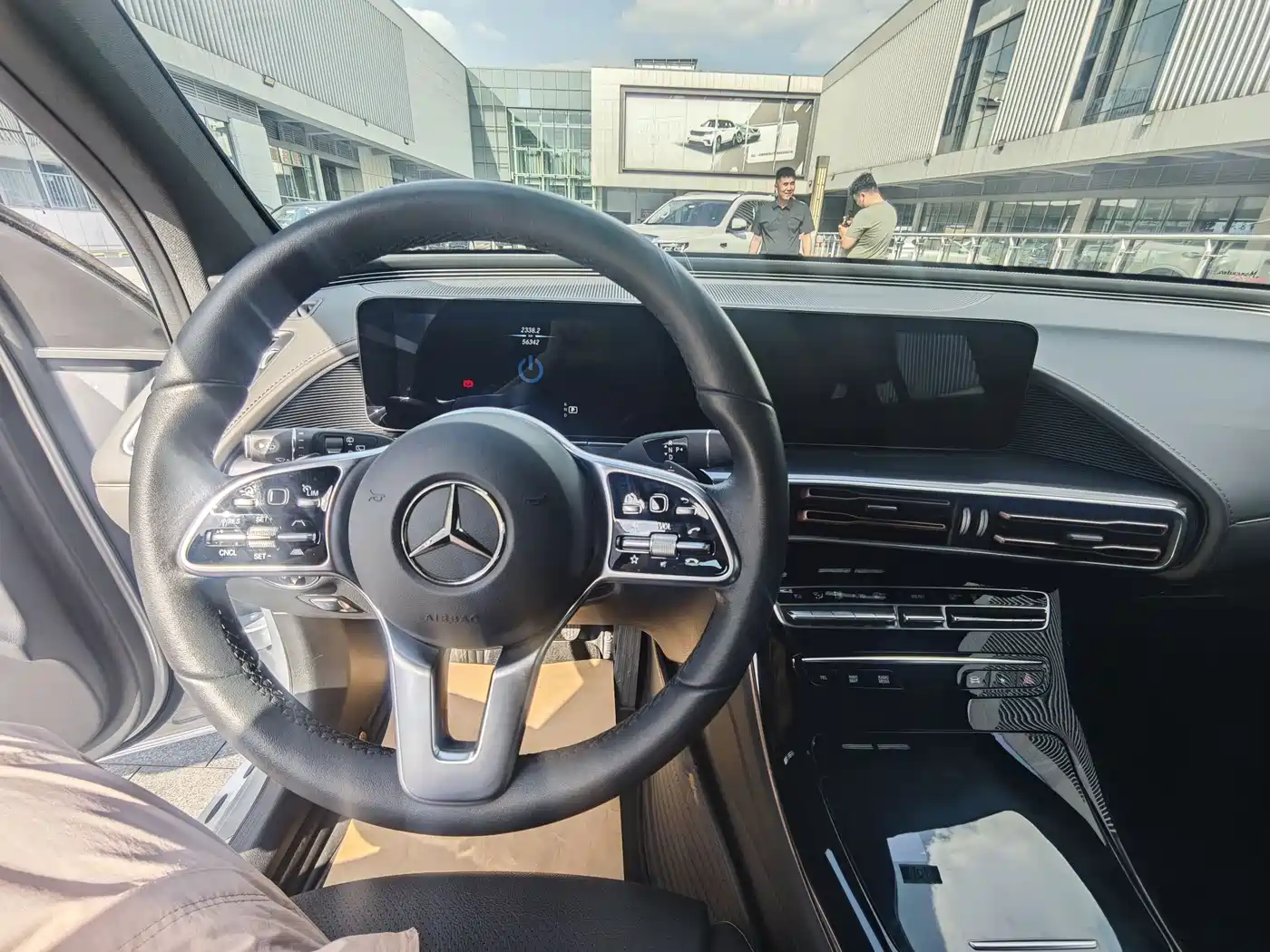 MERCEDES-BENZ EQC