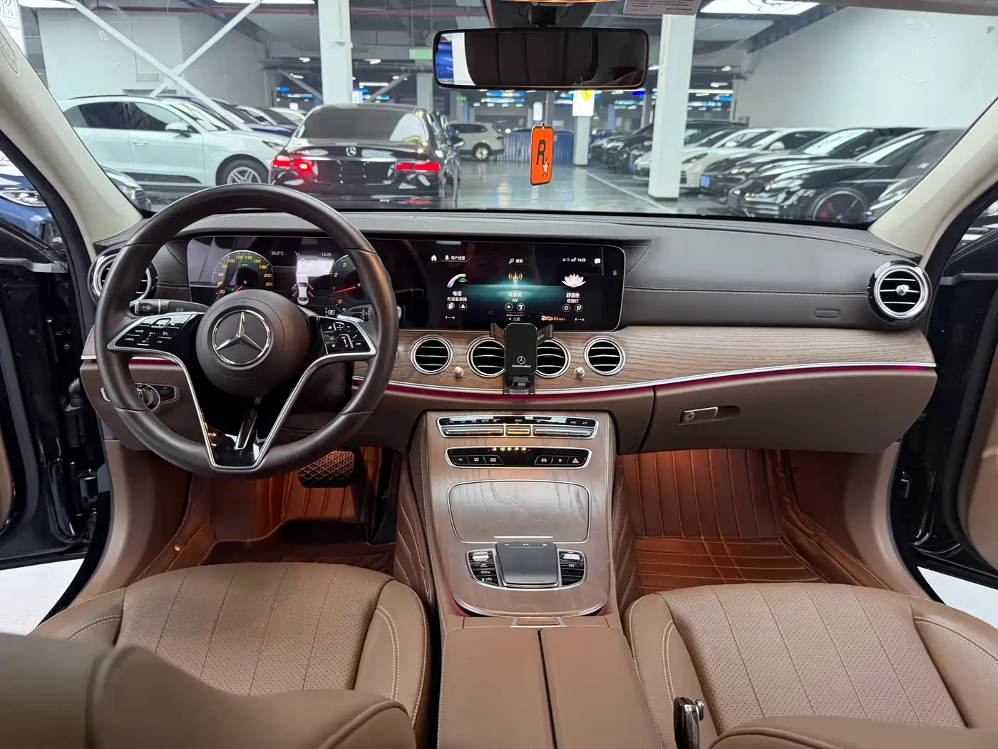 Mercedes-Benz E-Class 2022 E 300 L Fashion фото 11