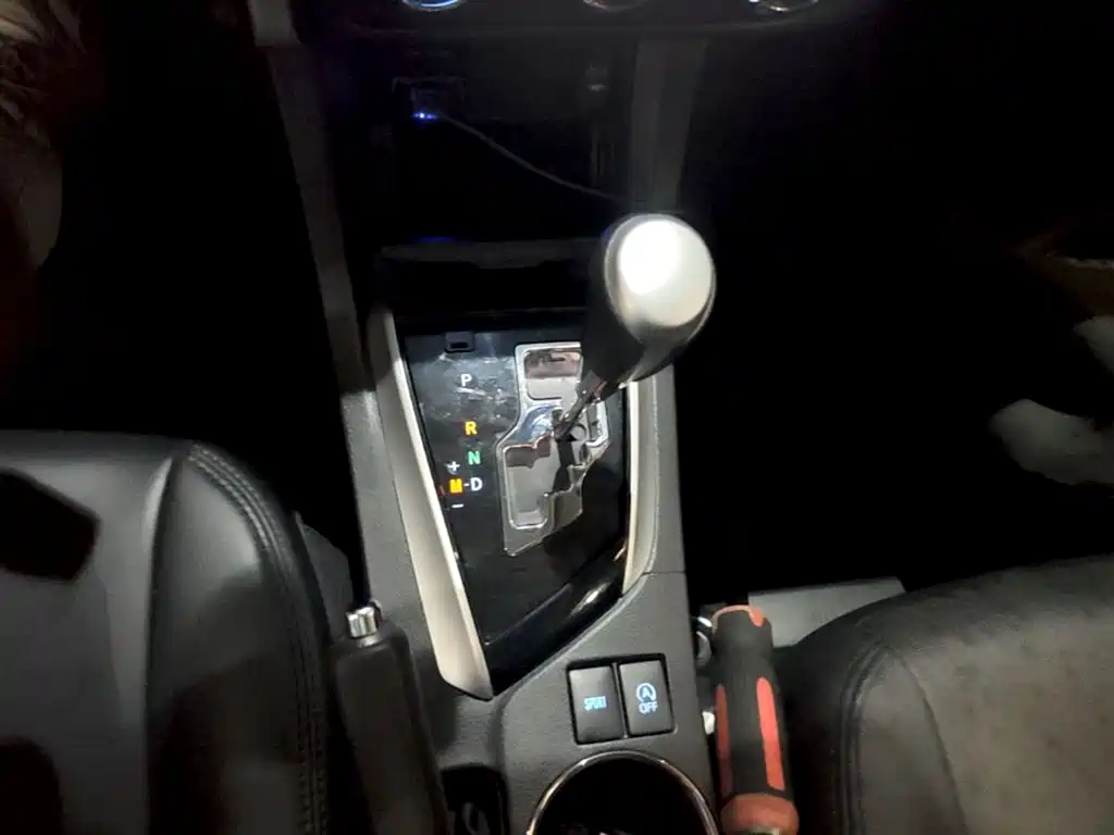 Toyota Corolla 2018 1.2T S-CVT GL-i Smart Shine Edition фото 14