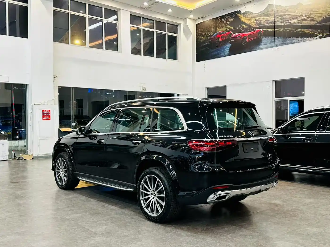 Mercedes-Benz GLS 2024 Model GLS 450 4MATIC Luxury фото 4