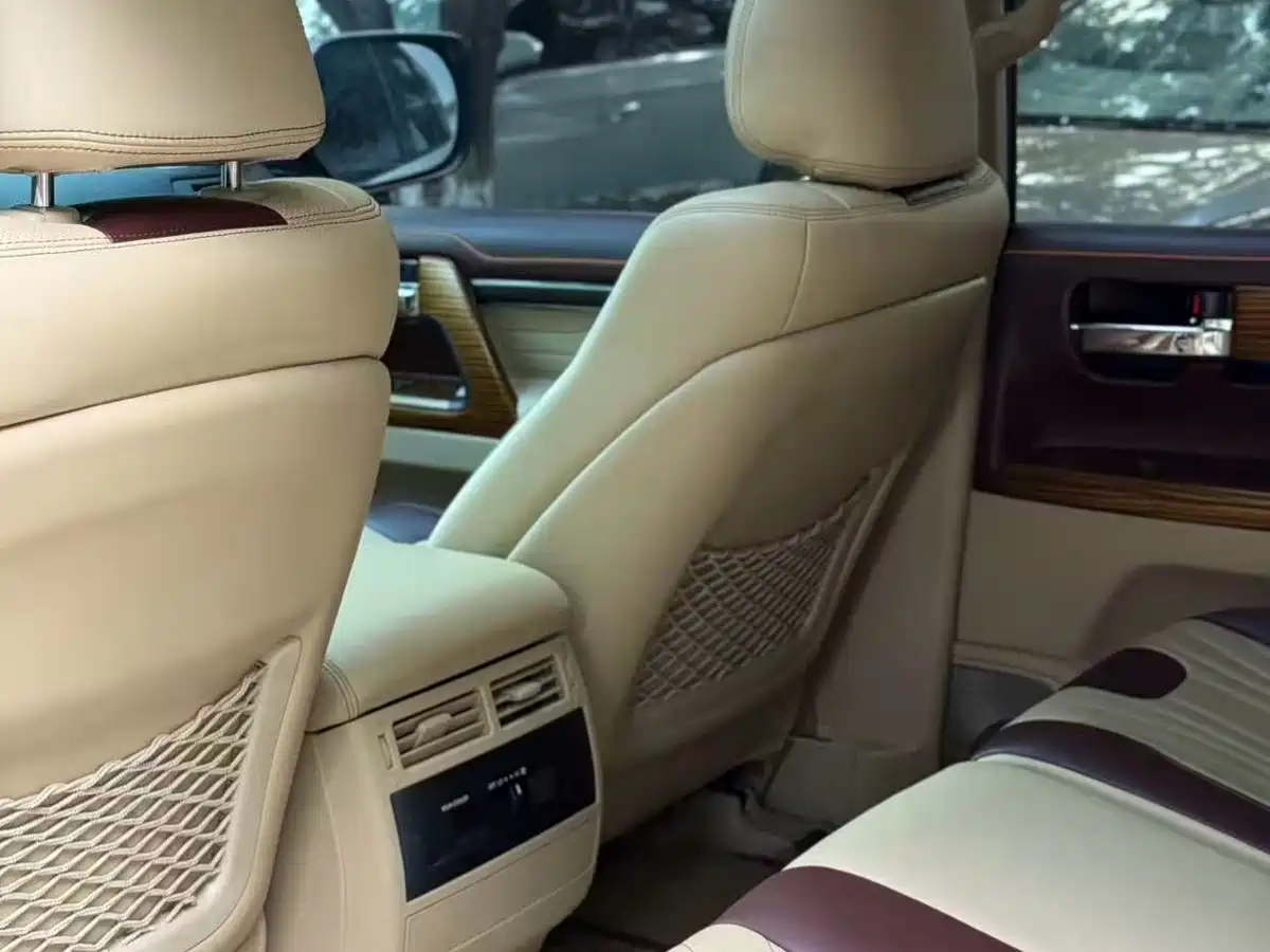 Toyota Land Cruiser (Import) 2019
