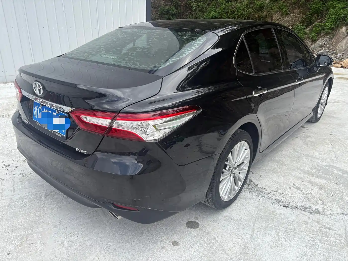 Фото 12 - Toyota Camry