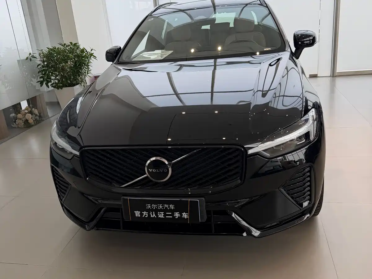 Фото 2 - Volvo XC60