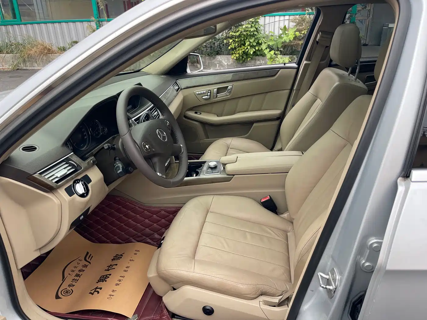 Mercedes-Benz E-Class (Import) 2009 Model E 300 Elegance Version фото 20